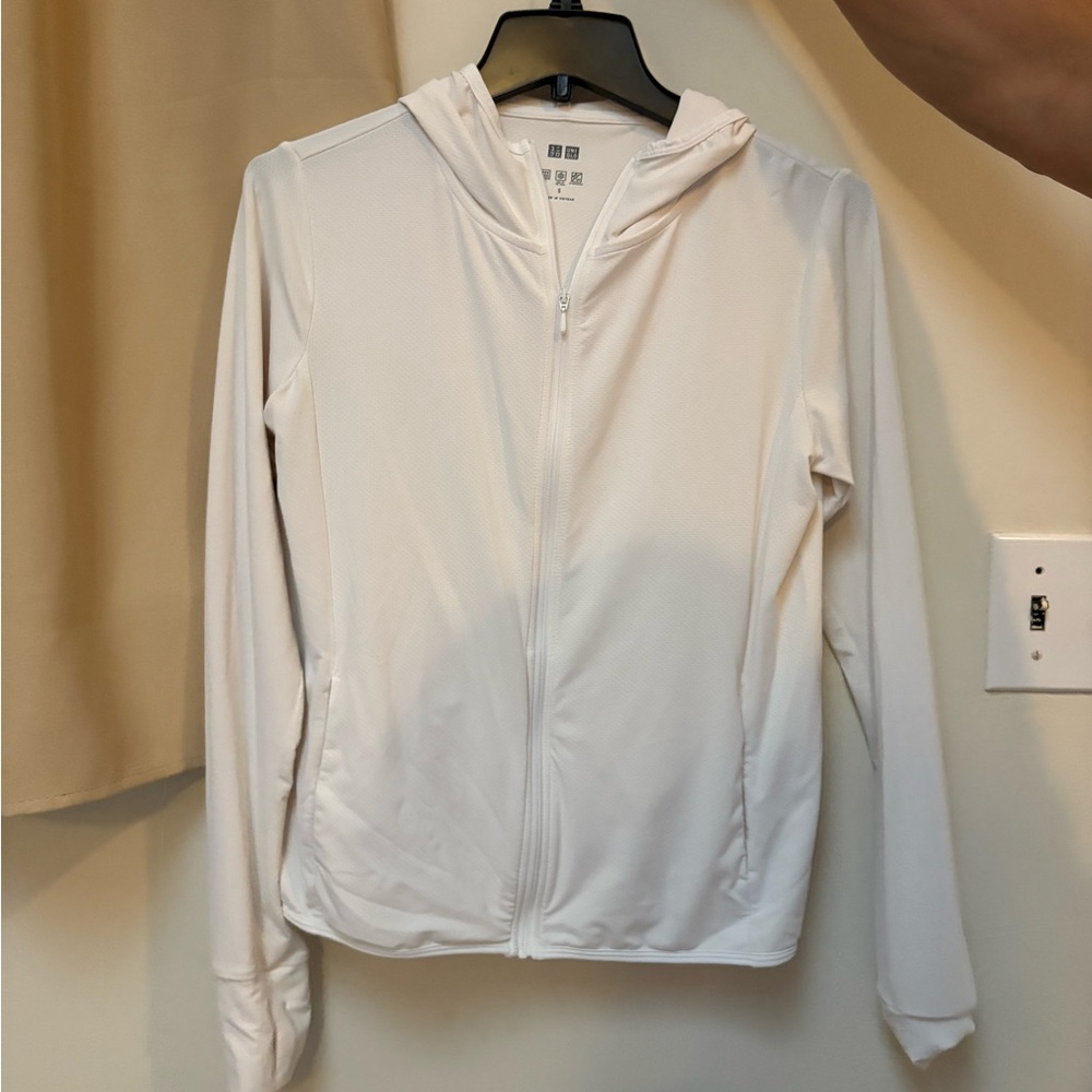 Uniqlo Cream Zip-Up Jacket